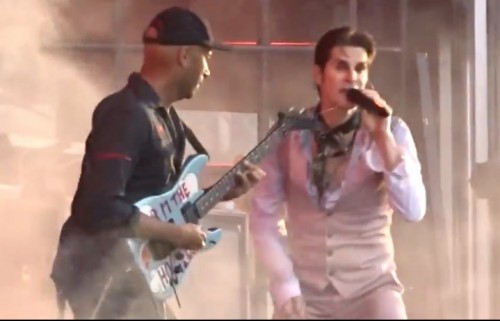 Tom Morello sale sul palco con i Jane's Addiction al Lollapalooza