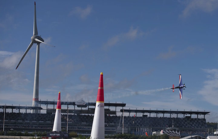 Red Bull Air Race: in Germania, Hall torna in corsa