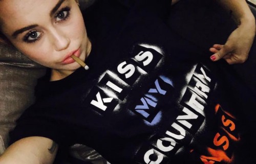 Miley Cyrus, foto via Facebook