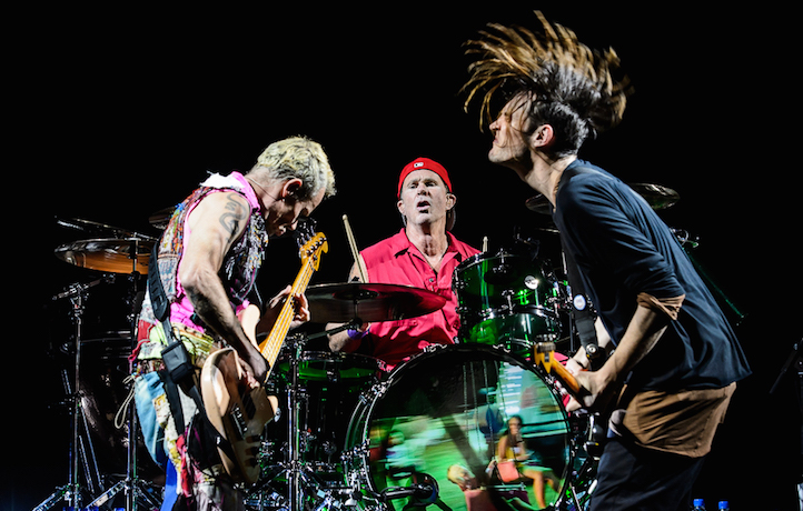 Il chitarrista dei Red Hot Chili Peppers ha fatto una cover dei Radiohead