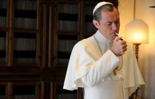 Jude Law in "The young Pope", in uscita il 21 ottobre su Sky Atlantic