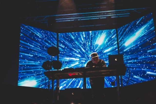 DJ Shadow