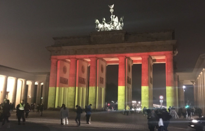 Un camion si è scagliato sulla folla a Berlino – Aggiornamenti