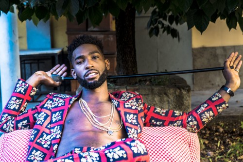 Il rapper e produttore britannico Patrick Chukwuemeka Okogwu, in arte Tinie Tempah. È nato a Londra nel 1988. Nella foto: total look GUCCI - Foto di Daniele Tamagni