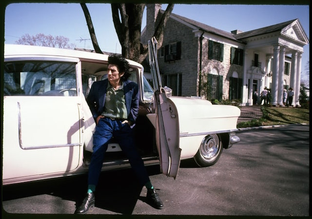 Rin Wood a Graceland, foto di Harry Benson