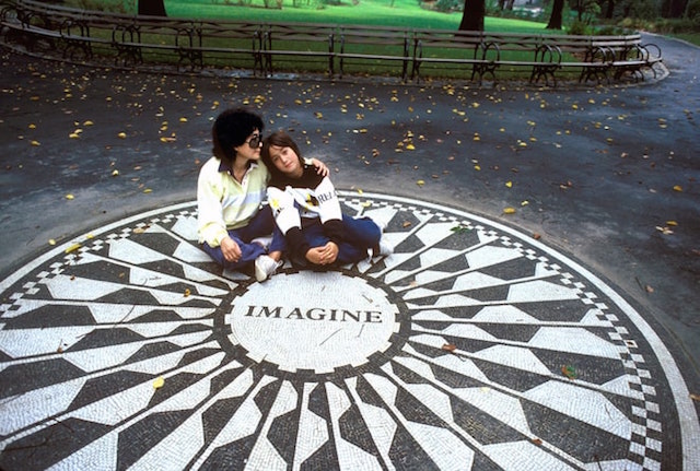 Yoko Ono e Sean Lennon, foto di Harry Benson