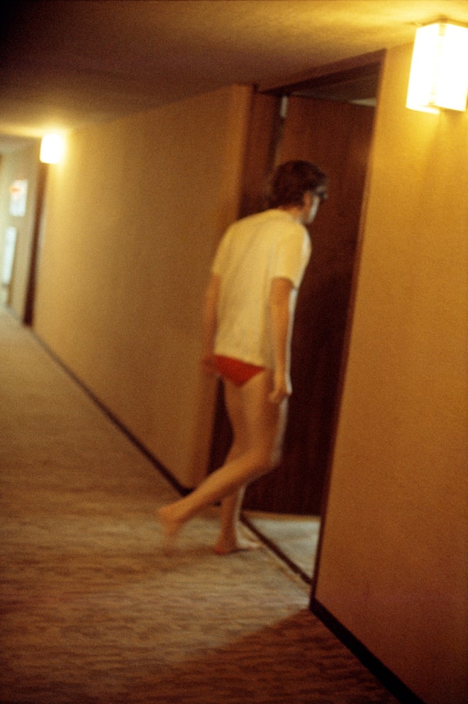 Foto tratta da "Hello, Goodbye". Di Shimpei Asai