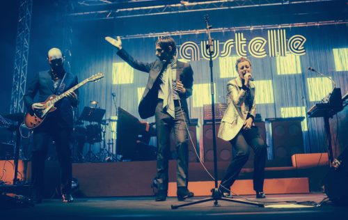 I Baustelle vestiti Gucci sul palco dell'Auditorium Parco della Musica il 13 marzo 2017, foto di Simone Cecchetti - Corbis via Getty