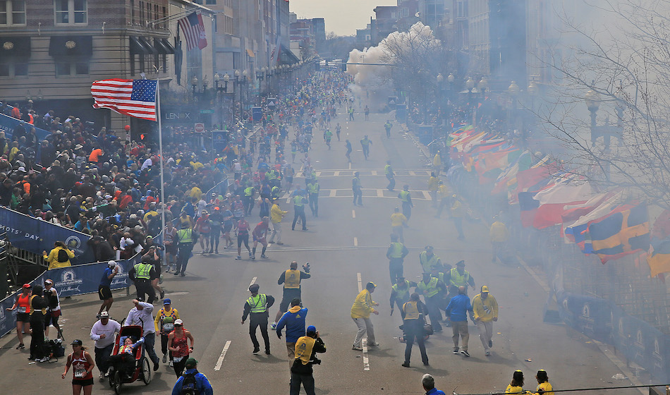 Boston, 15 aprile  2013. Un'immagine scattata dopo l'attentato che provocò tre morti e 264 feriti. Foto di David L. Ryan/The Boston Globe via Getty Images