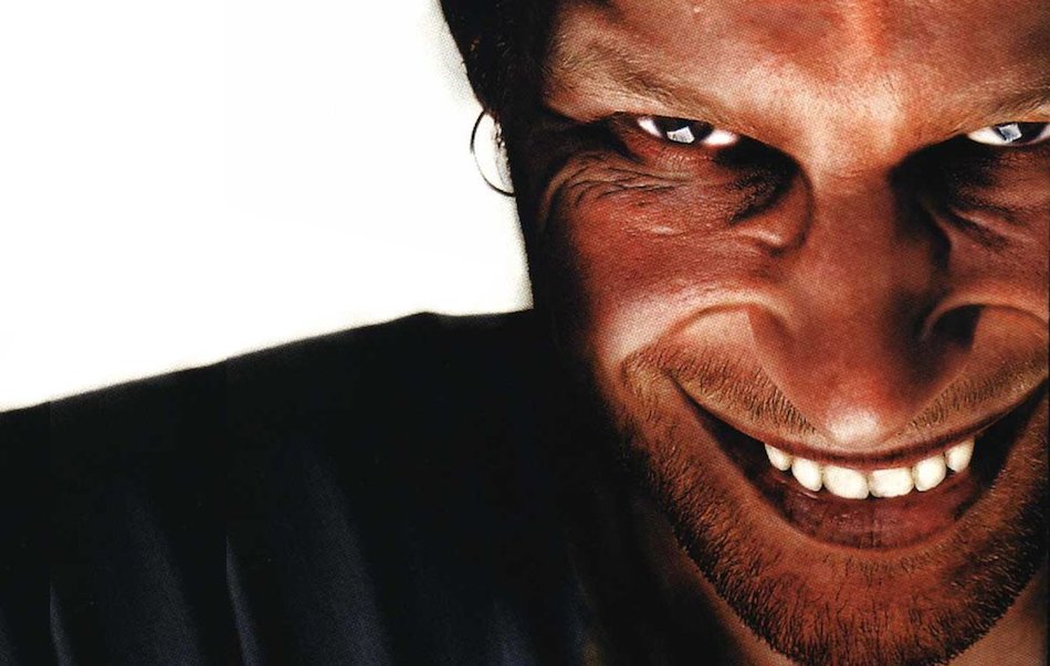 Aphex Twin: “Siamo agli arresti domiciliari, questo è uno stato di polizia”