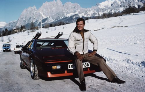 Roger Moore nei panni di James Bond in "Solo per i tuoi occhi", il capitolo della saga di 007 uscito nel 1981. Foto di Keith Hamshere/Getty Images