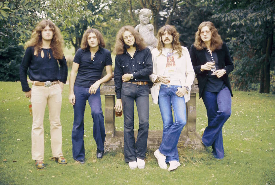 Da sinistra: Glenn Hughes, Ritchie Blackmore, Ian Paice, Jon Lord, David Coverdale. Foto di Fin Costello/Redferns.
