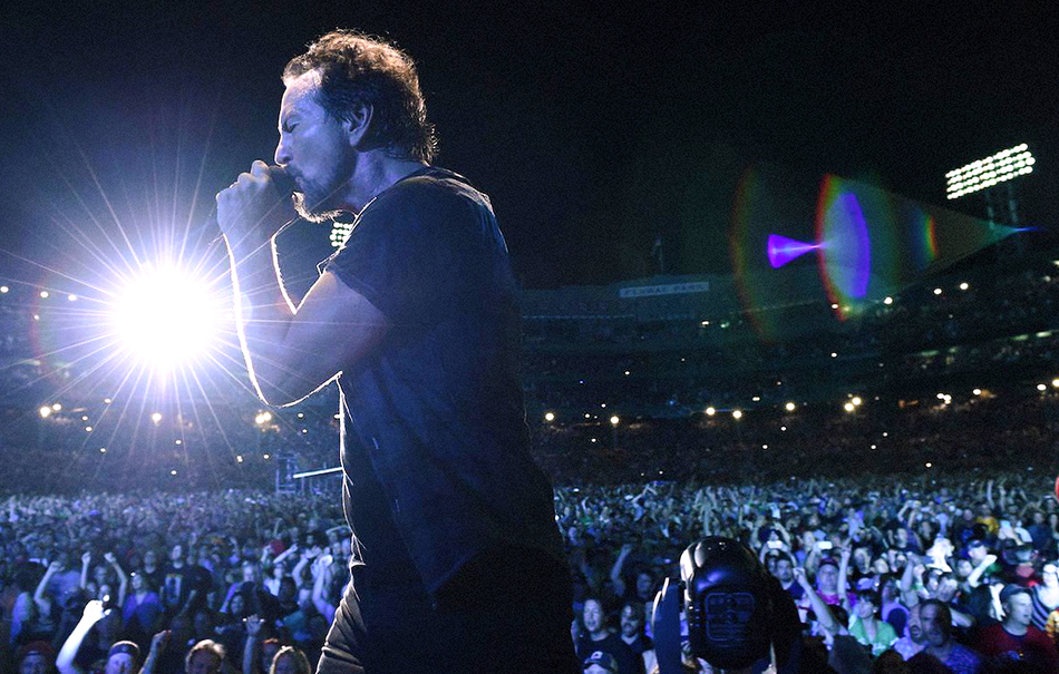 Pearl Jam a MadCool contro la violenza sulle donne