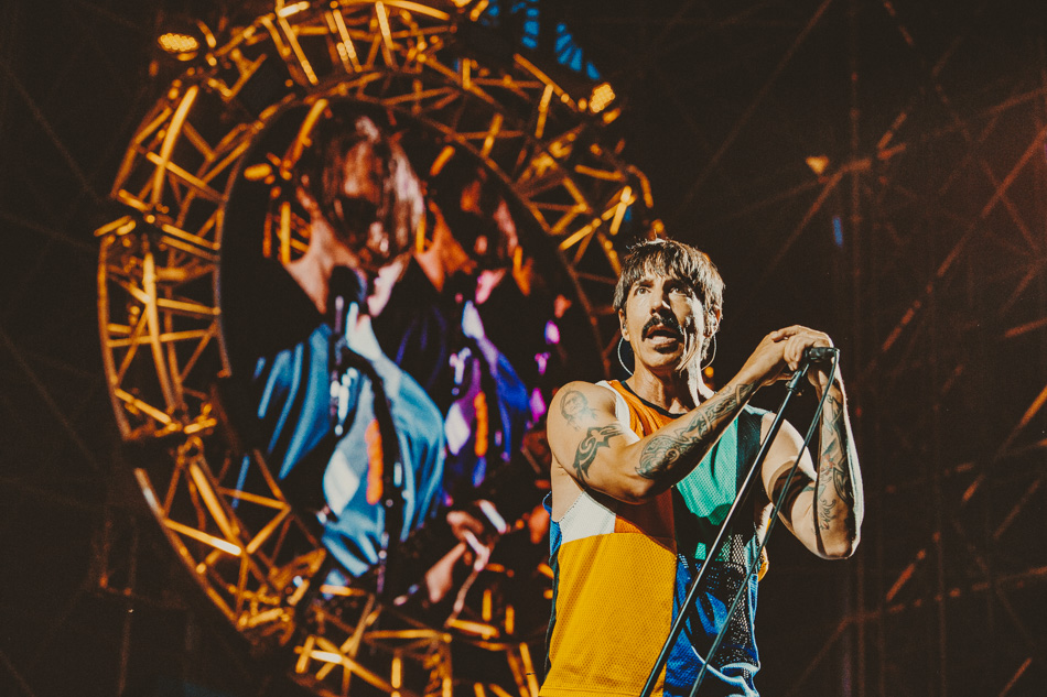 Red Hot Chili Peppers, sul palco con una cover di Jimi Hendrix