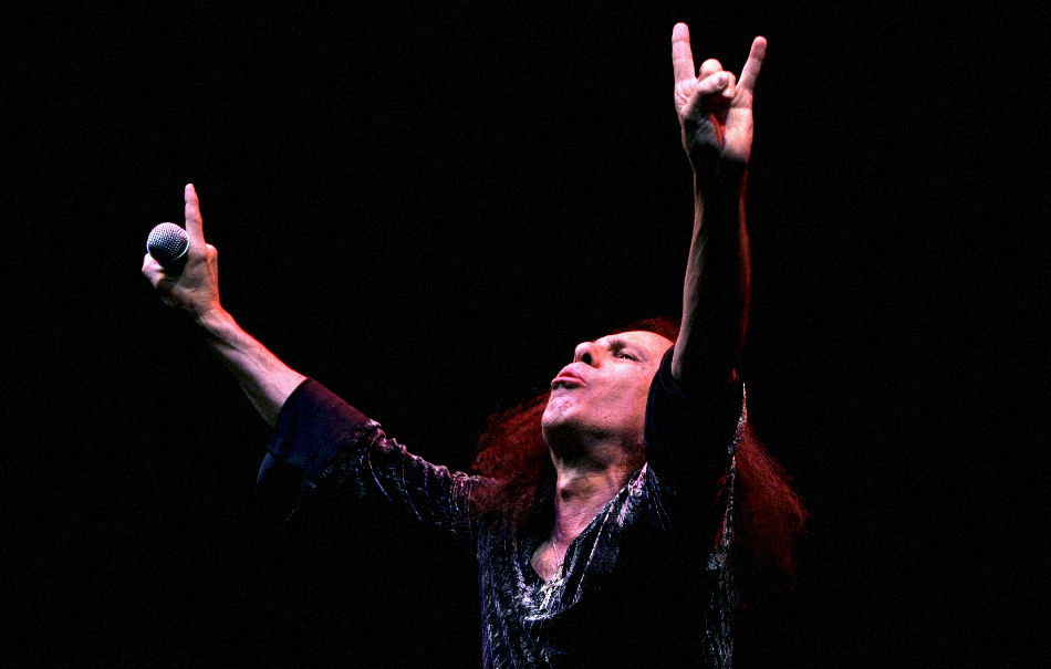 L’ologramma di Ronnie James Dio va in tour