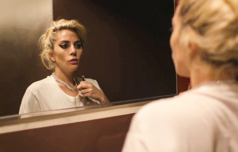 Lady Gaga annulla 10 concerti: «Sono devastata»