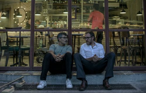 Paolo Genovese e Valerio Mastandrea sul set del film 'The Place', prodotto da Medusa Film e Marco Belardi per Lotus Production, una società di Leone Film Group. Foto di Maria Marin