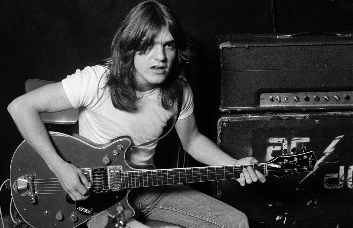 Addio a Malcolm Young, chitarrista e co-fondatore degli AC/DC