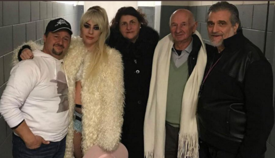 La foto di Lady Gaga coi parenti siciliani