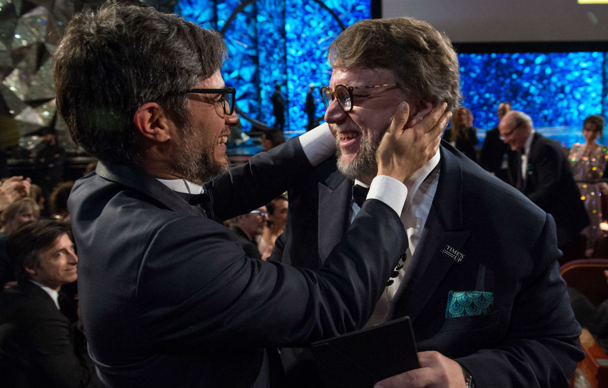Gael Garcìa Bernal e Guillermo del Toro. Credit: Phil McCarten / A.M.P.A.S.