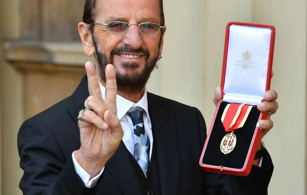 Da oggi, chiamatelo Sir Ringo Starr
