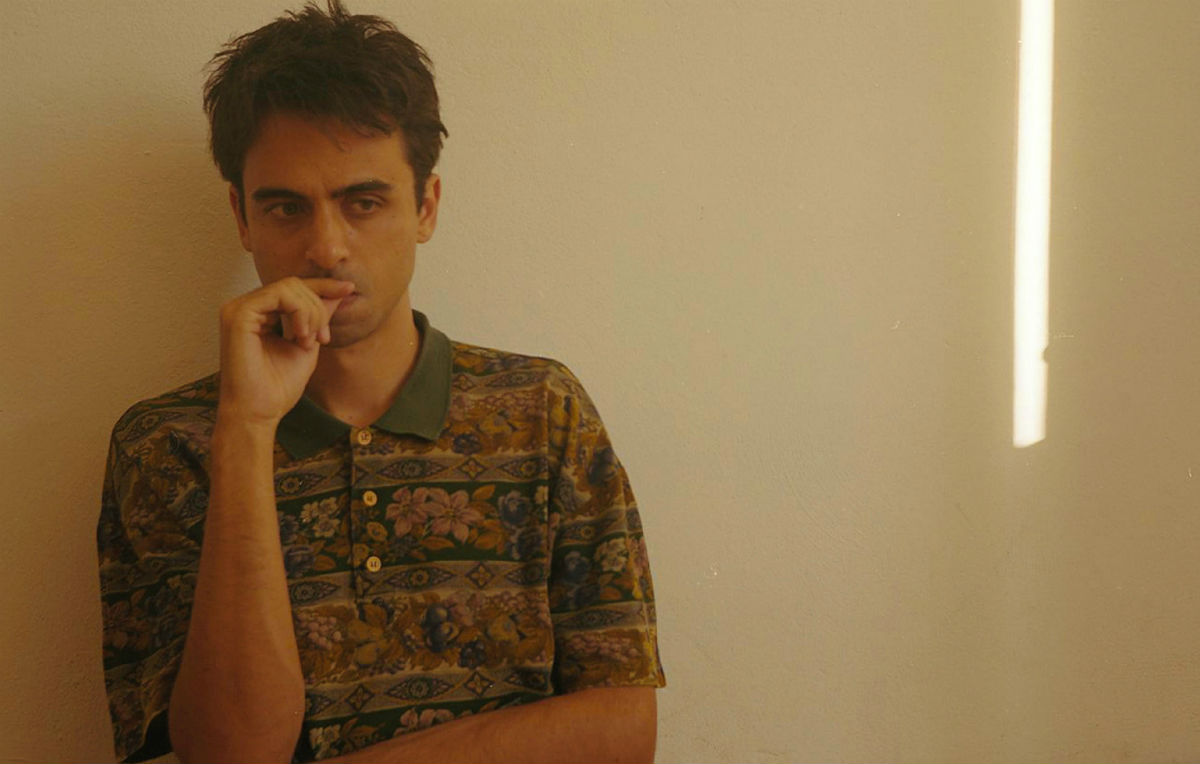 GERMANÒ - Mezzo romano, mezzo australiano, è il nuovo cantautore su cui punta Bomba Dischi. Il suo esordio, Per cercare il ritmo, è un personale mix di jazz, pop- rock e disco.