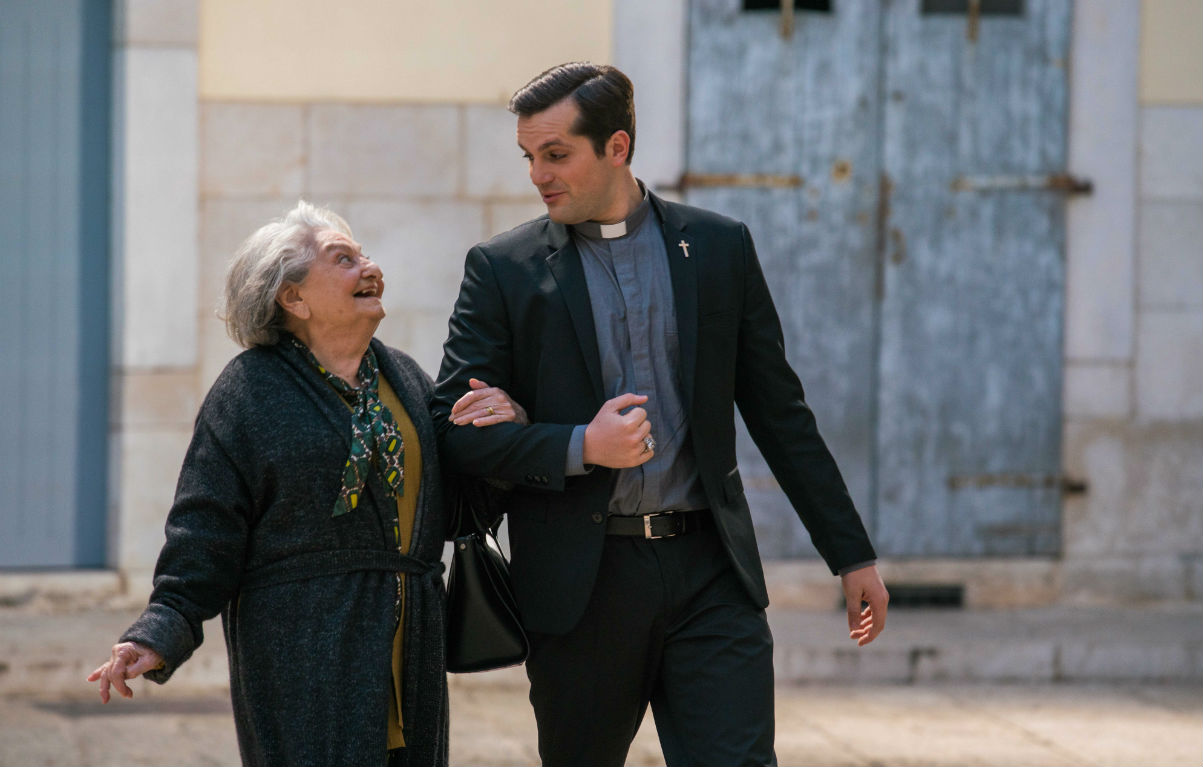 Lucia Guzzardi e Frank Matano in 'Tonno Spiaggiato'. Foto di Andrea Pirrello.