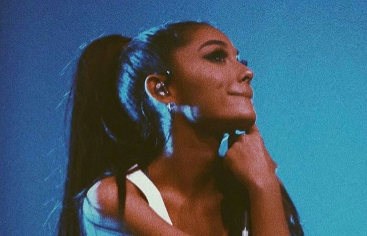 Ariana Grande parla per la prima volta di Manchester: «Per ora c’è solo un grande dolore»