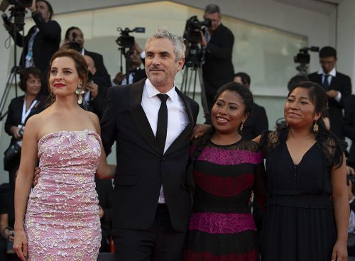 Alfonso Cuarón e il cast di 'Roma'. Foto di Karen Di Paola / ROCKETT.