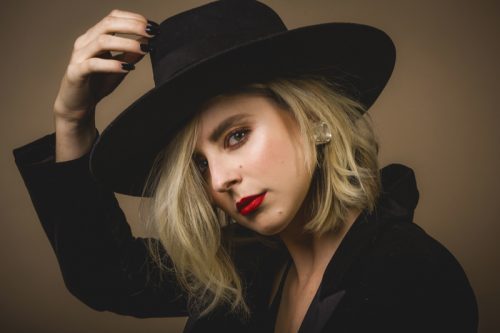 Eliza McNitt scattata in esclusiva per Rolling Stone da Fabrizio Cestari a Venezia 75. Make-up: Giorgio Armani Beauty.