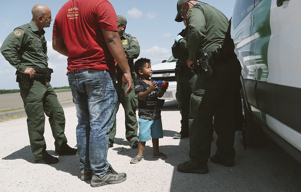 Il governo USA e i migranti bambini sedati nei rifugi