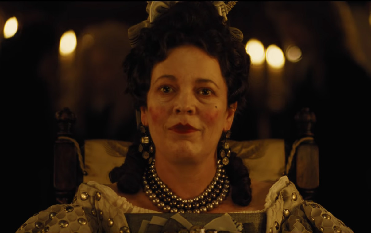 Olivia Coleman nei panni della regina Anna.