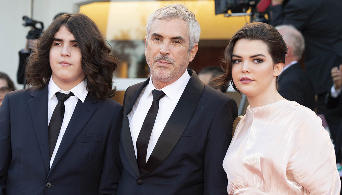 Alfonso Cuarón con i figli sul red carpet della cerimonia di chiusura di Venezia 75. Foto di Karen Di Paola / ROCKETT.