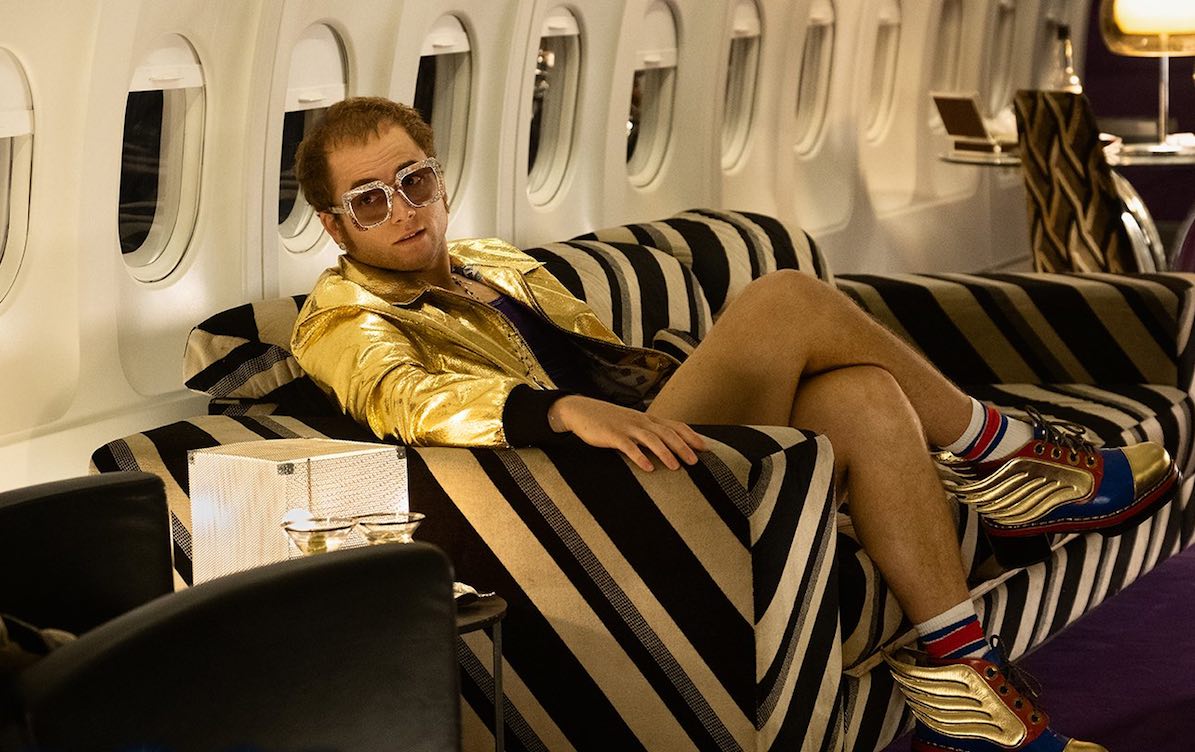 ‘Rocketman’, la prima immagine di Taron Egerton nei panni di Elton John