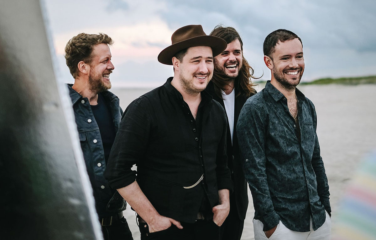 Mumford & Sons: «Liberi di non essere noi stessi»