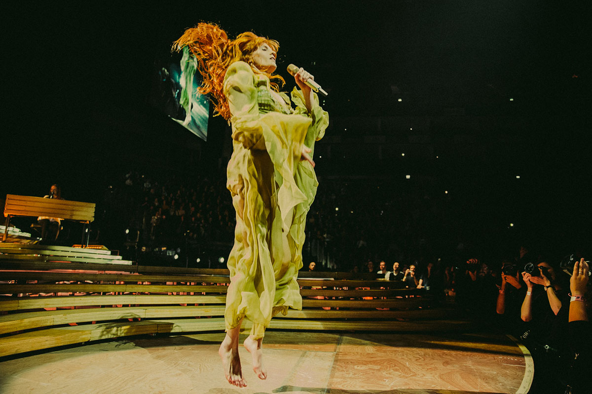 Florence + the Machine, una divinità in concerto a Milano