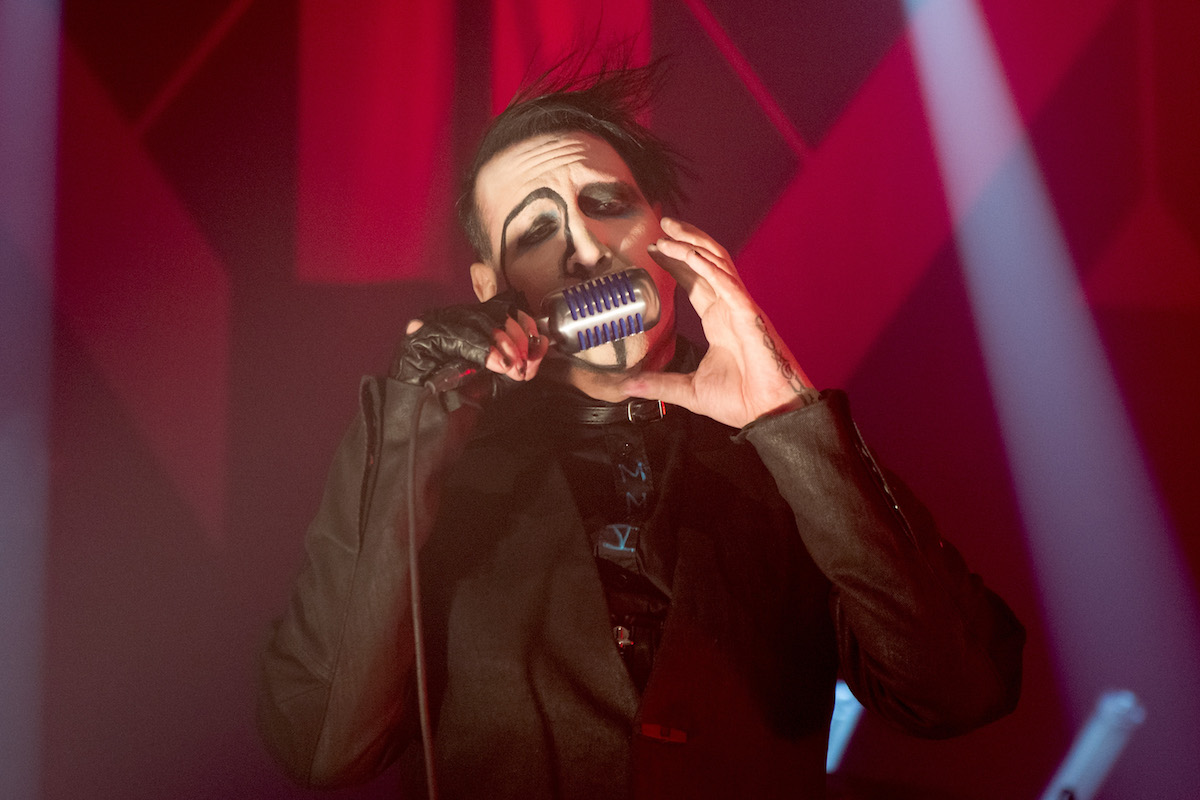 Marilyn Manson sul set di ‘The New Pope’ di Sorrentino