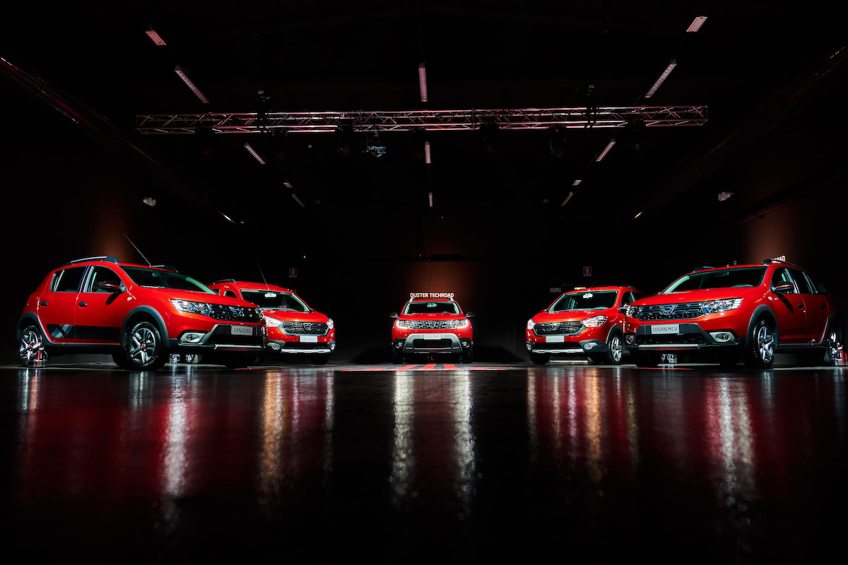 Dacia si fa tutta ‘rossa’ per la nuova gamma Techroad