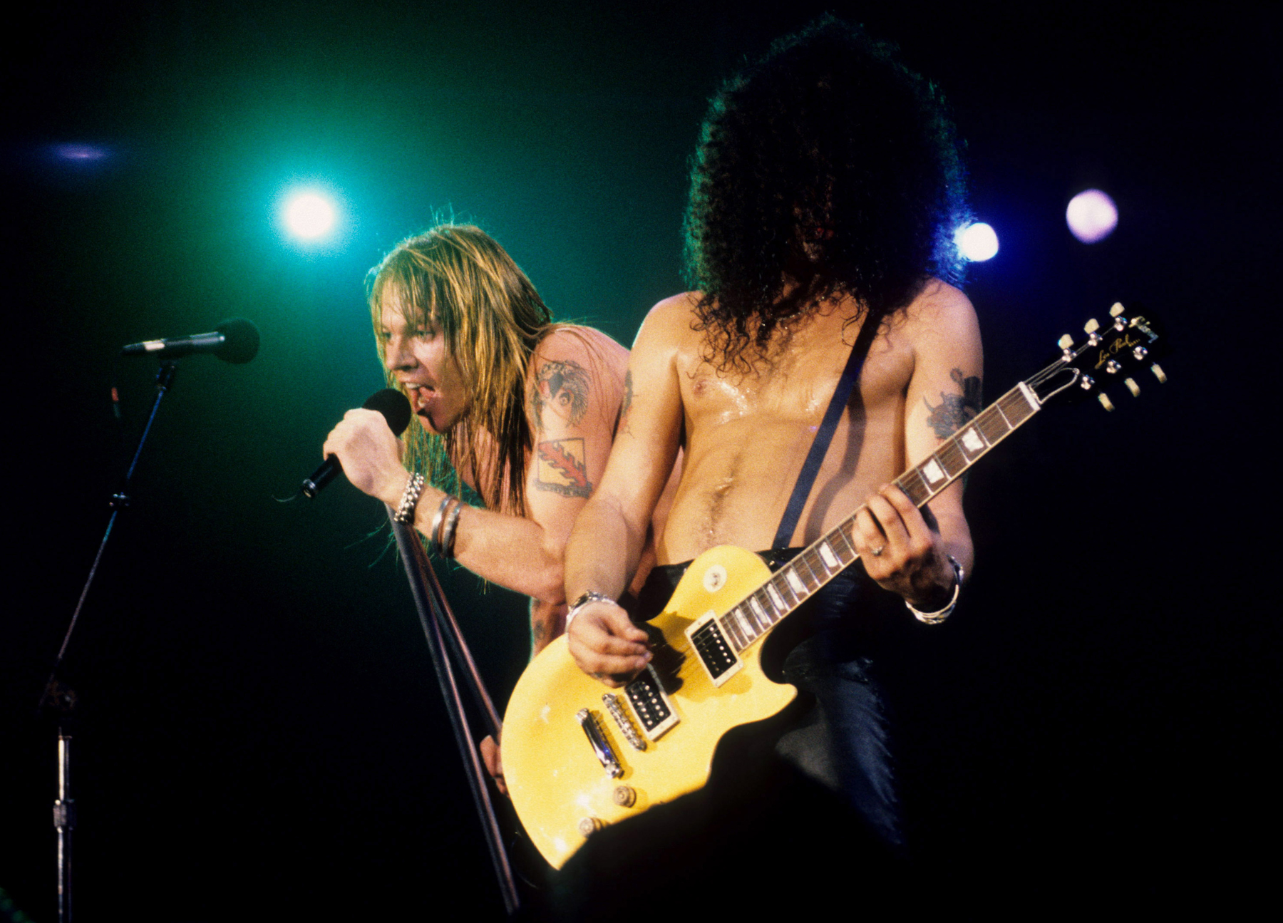 Slash e Axl, è finita la guerra dei (Guns N’) Roses?