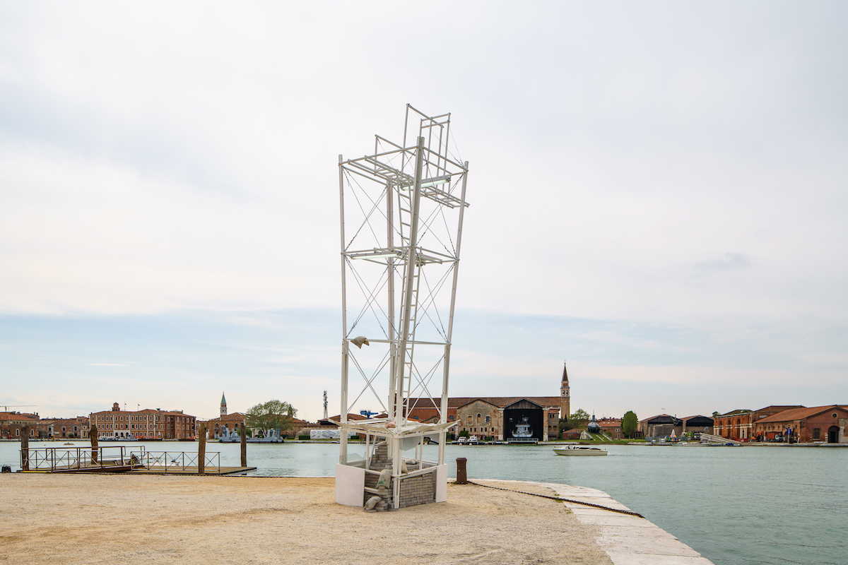 Biennale di Venezia, la serie: una città immaginaria per un uomo solo