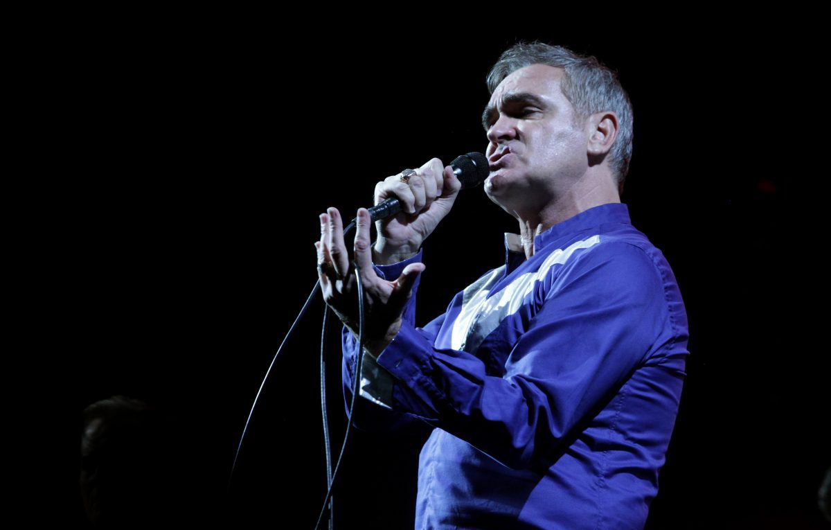 Morrissey chiede ai fan di riportare gli Smiths in classifica