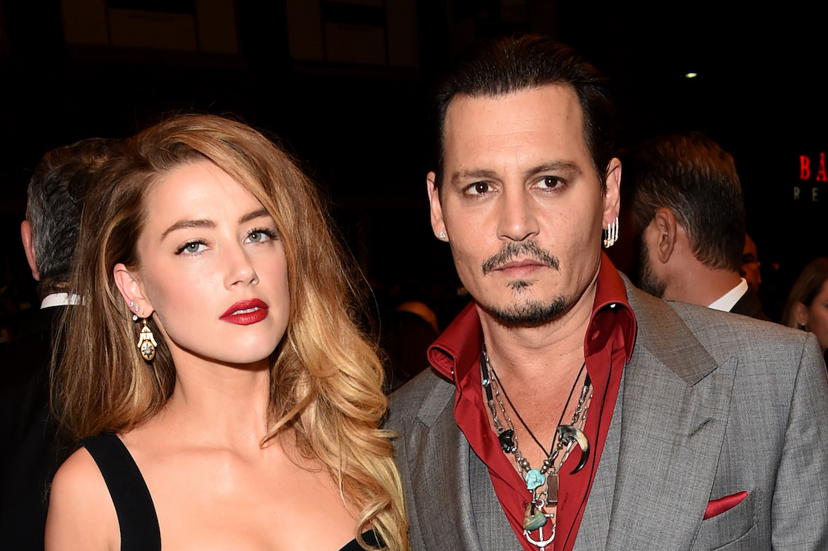 Johnny Depp ha accusato l’ex moglie Amber Heard di essersi “dipinta i lividi”
