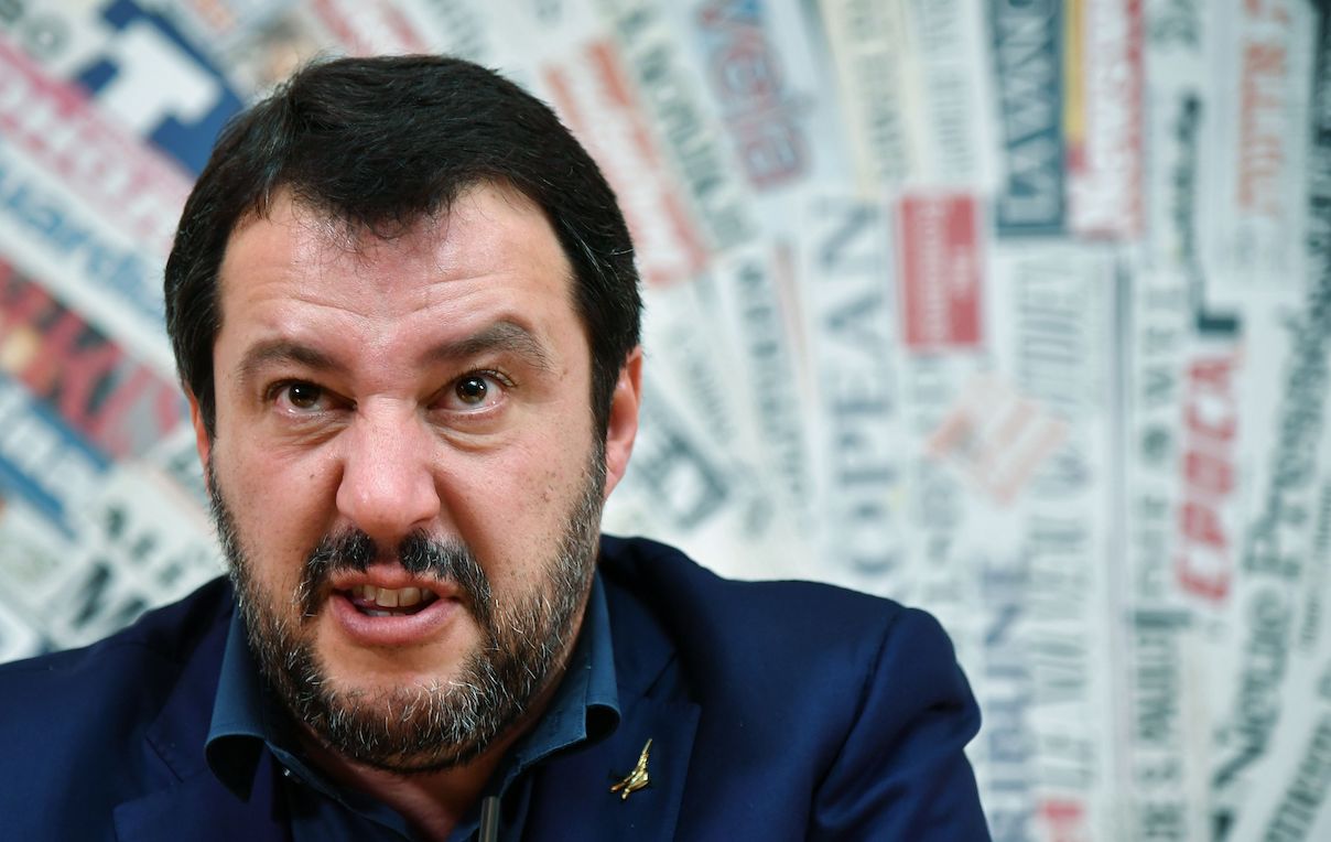 I fan di Matteo Salvini sono stati presi per il culo, questa volta da un artista
