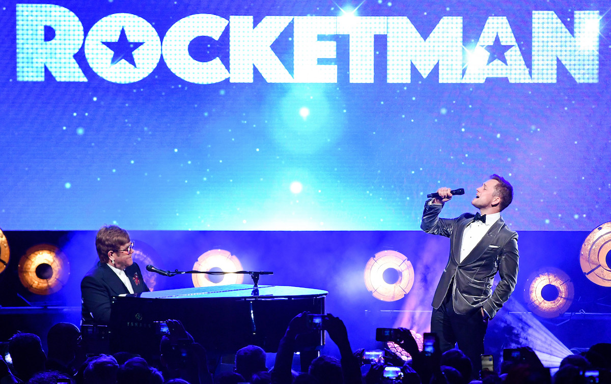Cannes 2019, guarda Elton John e Taron Egerton duettare sulle note di ‘Rocket Man’