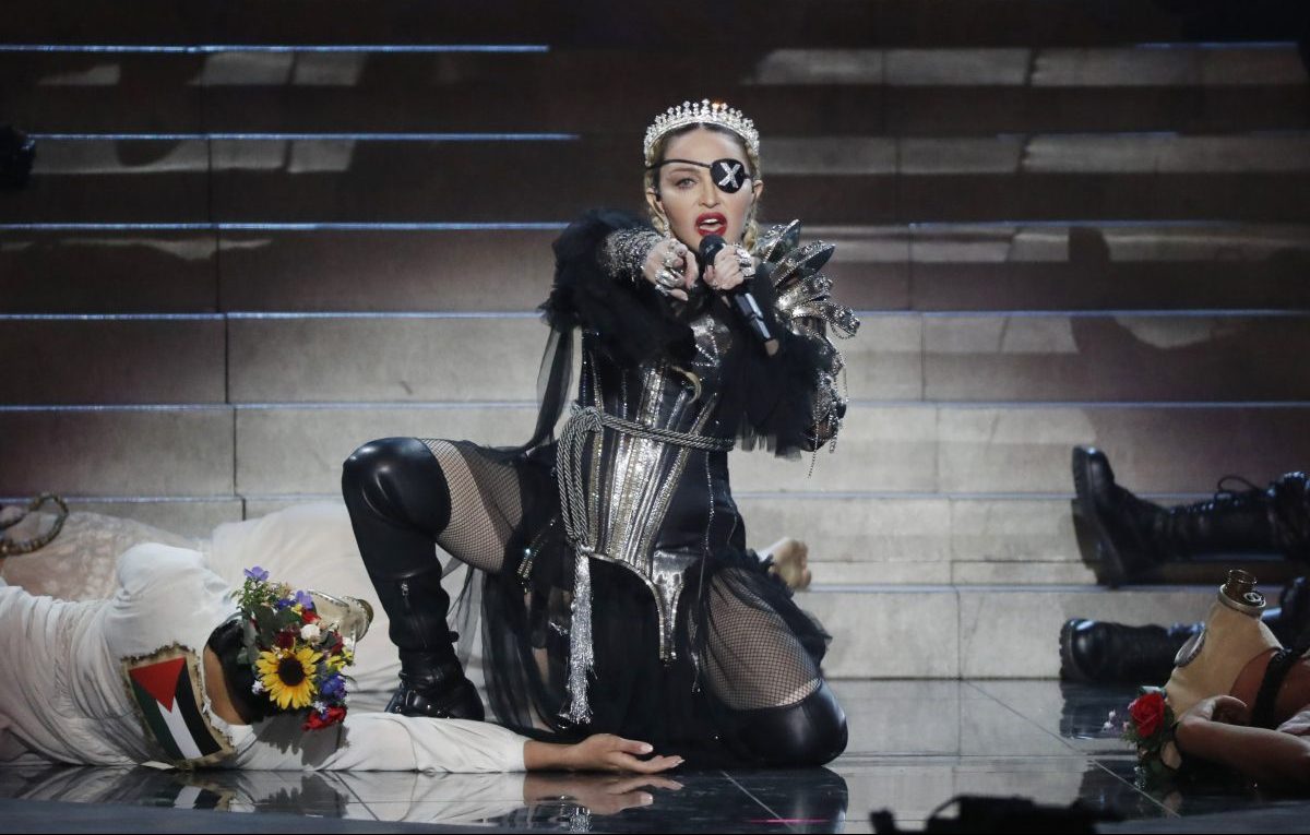 Madonna sulla morte di Daunte Wright: «Gli unici criminali sono i poliziotti»