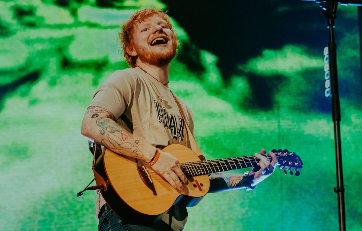 Il tour di Ed Sheeran registra incassi record: battuti anche gli U2