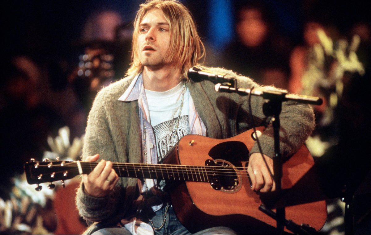 Kurt Cobain: la chitarra di ‘MTV Unplugged’ è stata venduta all’asta per 6 milioni