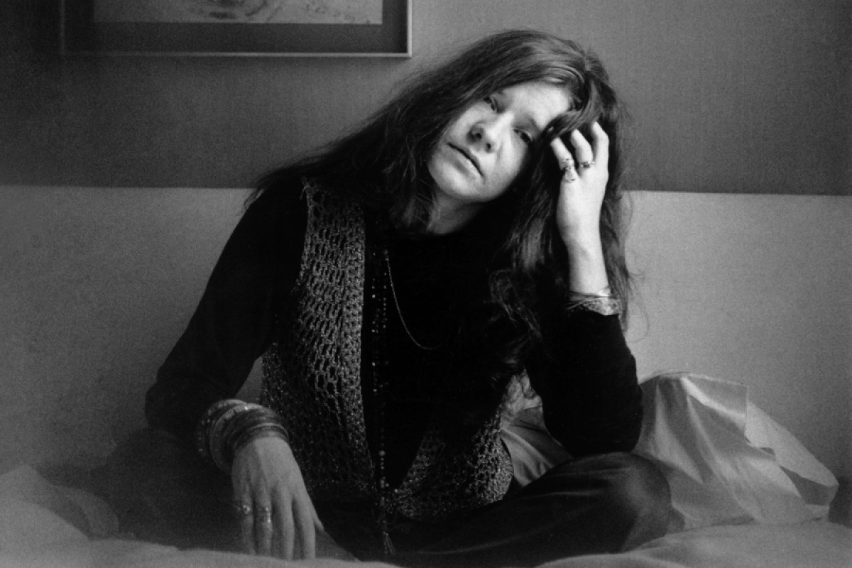 ‘Janis’, solitudini, eccessi e gioia feroce nella biografia di Janis Joplin