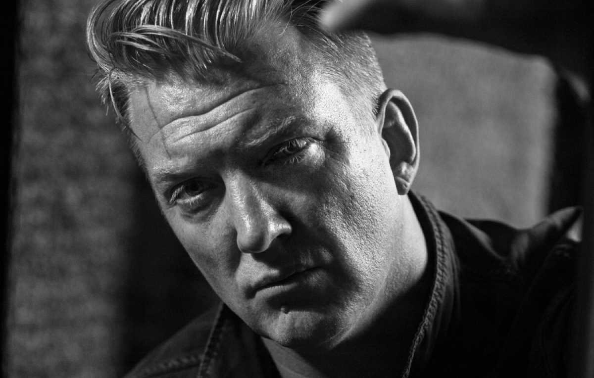 Josh Homme dei Queens of the Stone Age ha rivelato che gli era stato diagnosticato un cancro