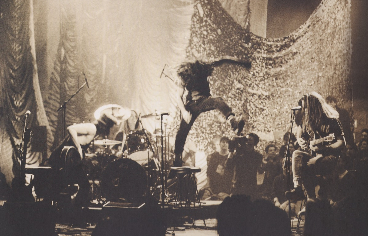 I Pearl Jam pubblicheranno il 22 ottobre il concerto ‘MTV Unplugged’